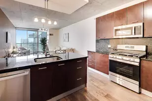 659 W Randolph Ave, Chicago, IL 60661 - Photo 3