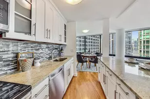155 N Harbor Dr, Chicago, IL 60601 - Photo 11
