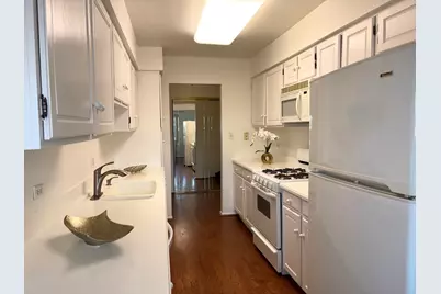 3350 N Carriageway Drive #318, Arlington Heights, IL 60004 - Photo 5