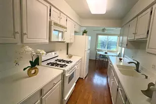 3350 N Carriageway Dr, Arlington Heights, IL 60004 - Photo 7