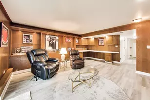 313 S Hi Lusi Ave, Mount Prospect, IL 60056 - Photo 23