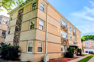 8642 W Berwyn Ave, Chicago, IL 60656 - Photo 1