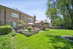 1620 Canterbury Ln, Glenview, IL 60025 - Photo 13