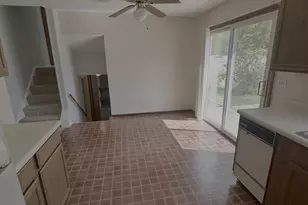 103 Heine Dr, Streamwood, IL 60107 - Photo 7