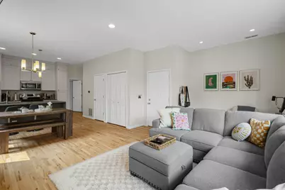 1433 W Belle Plaine Avenue #2E, Chicago, IL 60613 - Photo 7