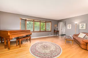 700 S Hamlin Ave, Park Ridge, IL 60068 - Photo 3
