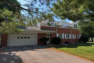 1225 Tilton Park Dr, Rochelle, IL 61068 - Photo 3
