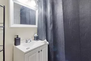 203 N Leamington Ave, Chicago, IL 60644 - Photo 5