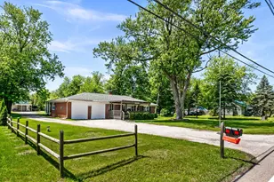209 Woodrig Rd, Bloomington, IL 61704 - Photo 11