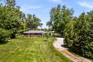 209 Woodrig Rd, Bloomington, IL 61704 - Photo 9