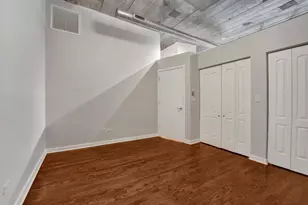 1111 W 14th Pl, Chicago, IL 60608 - Photo 17