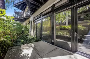 1111 W 14th Pl, Chicago, IL 60608 - Photo 21