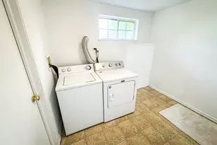 1758 Fredericksburg Ln, Aurora, IL 60503 - Photo 31