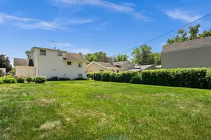 1107 E Elm St, Wheaton, IL 60189 - Photo 27