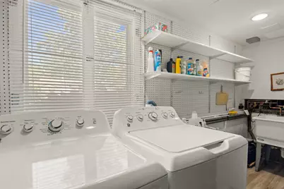 1107 E Elm Street, Wheaton, IL 60189 - Photo 25