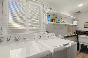 1107 E Elm St, Wheaton, IL 60189 - Photo 25