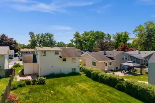 1107 E Elm St, Wheaton, IL 60189 - Photo 33