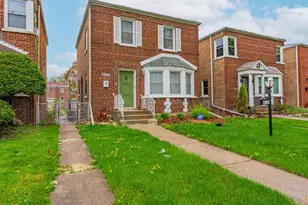 8252 S Calumet Ave, Chicago, IL 60619 - Photo 1