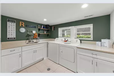 2416 Elmwood Avenue, Berwyn, IL 60402 - Photo 27