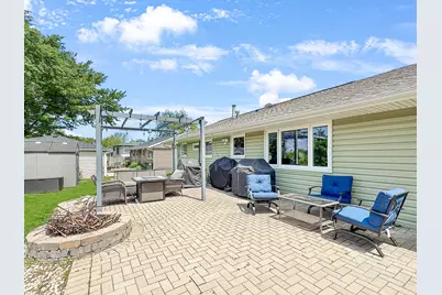 7830 Sprucewood Avenue, Woodridge, IL 60517 - Photo 11