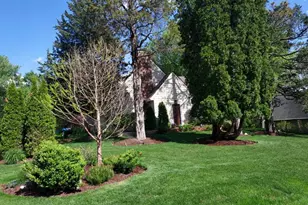 201 Devonshire Rd, Tower Lakes, IL 60010 - Photo 3