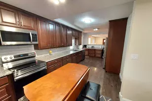 201 Devonshire Rd, Tower Lakes, IL 60010 - Photo 7
