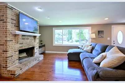 19392 W Harvard Avenue, Mundelein, IL 60060 - Photo 17