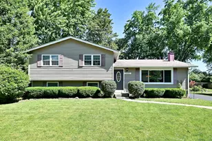 19392 W Harvard Ave, Mundelein, IL 60060 - Photo 1