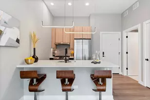 3217 N Clark St, Chicago, IL 60657 - Photo 3