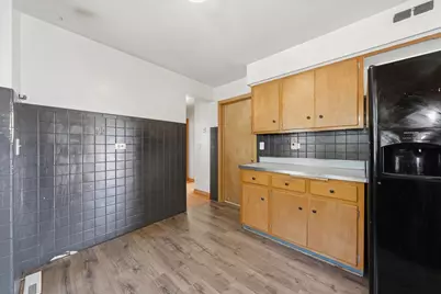 6156 W Gunnison Street, Chicago, IL 60630 - Photo 9