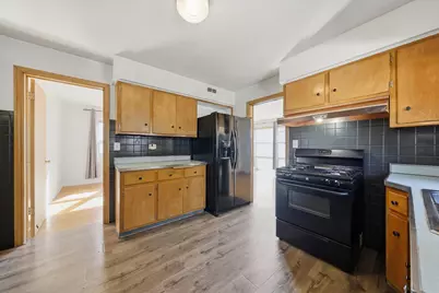 6156 W Gunnison Street, Chicago, IL 60630 - Photo 7