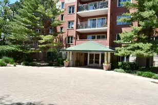 3940 W Bryn Mawr Ave, Chicago, IL 60659 - Photo 3