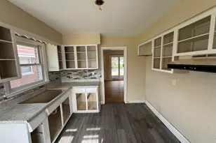 386 Clyde Ave, Calumet City, IL 60409 - Photo 7