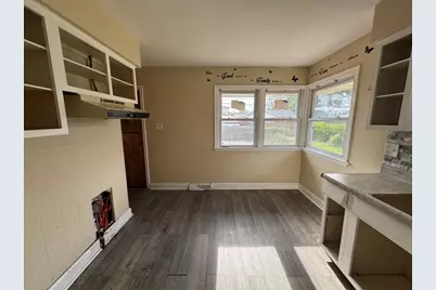 386 Clyde Avenue, Calumet City, IL 60409 - Photo 5