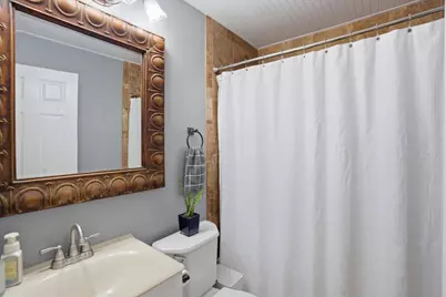 551 Sunset Drive, Elgin, IL 60123 - Photo 23