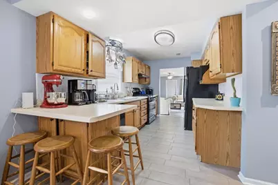 551 Sunset Drive, Elgin, IL 60123 - Photo 9