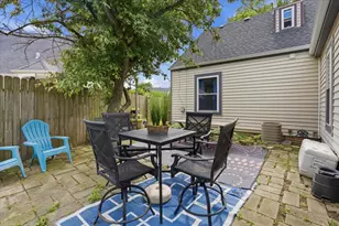 551 Sunset Dr, Elgin, IL 60123 - Photo 25