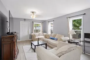 551 Sunset Dr, Elgin, IL 60123 - Photo 13