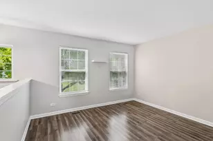 845 Essex Cir, Grayslake, IL 60030 - Photo 7