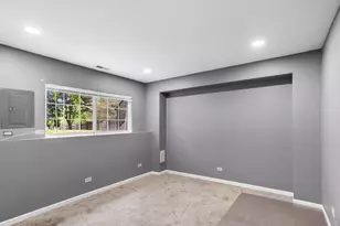 845 Essex Cir, Grayslake, IL 60030 - Photo 17