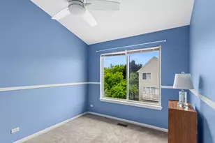 845 Essex Cir, Grayslake, IL 60030 - Photo 15