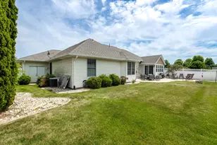 155 Dragonfly Cir, Geneseo, IL 61254 - Photo 49