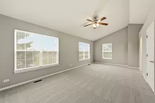 2320 Hudson Cir, Aurora, IL 60502 - Photo 11