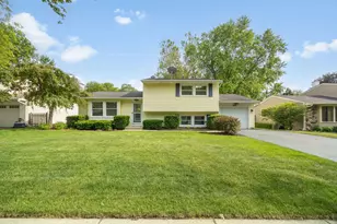 1513 Ronzheimer Ave, Saint Charles, IL 60174 - Photo 1
