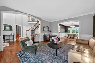 39W696 Henry David Thoreau Pl, Saint Charles, IL 60175 - Photo 3