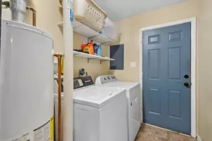 1310 Addleman St, Joliet, IL 60431 - Photo 9