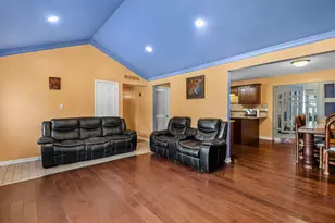 1310 Addleman St, Joliet, IL 60431 - Photo 5