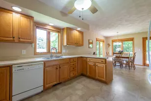 920 Mesa Dr, Freeport, IL 61032 - Photo 7