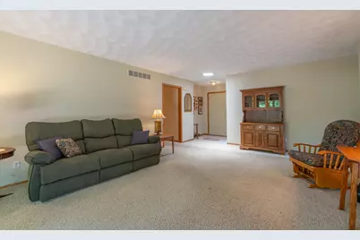 920 Mesa Drive, Freeport, IL 61032 - Photo 3