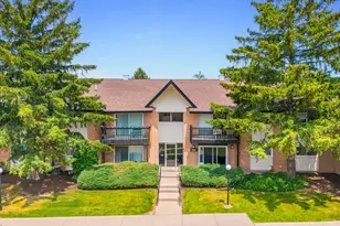 7A Kingery Quarter Ave, Willowbrook, IL 60527 - Photo 1